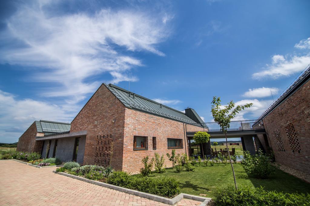 Oeregtoelgy Vendeghaz Villa Szár Exterior photo